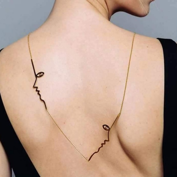 Meet your Posher, Marina - Picture 1 of 2